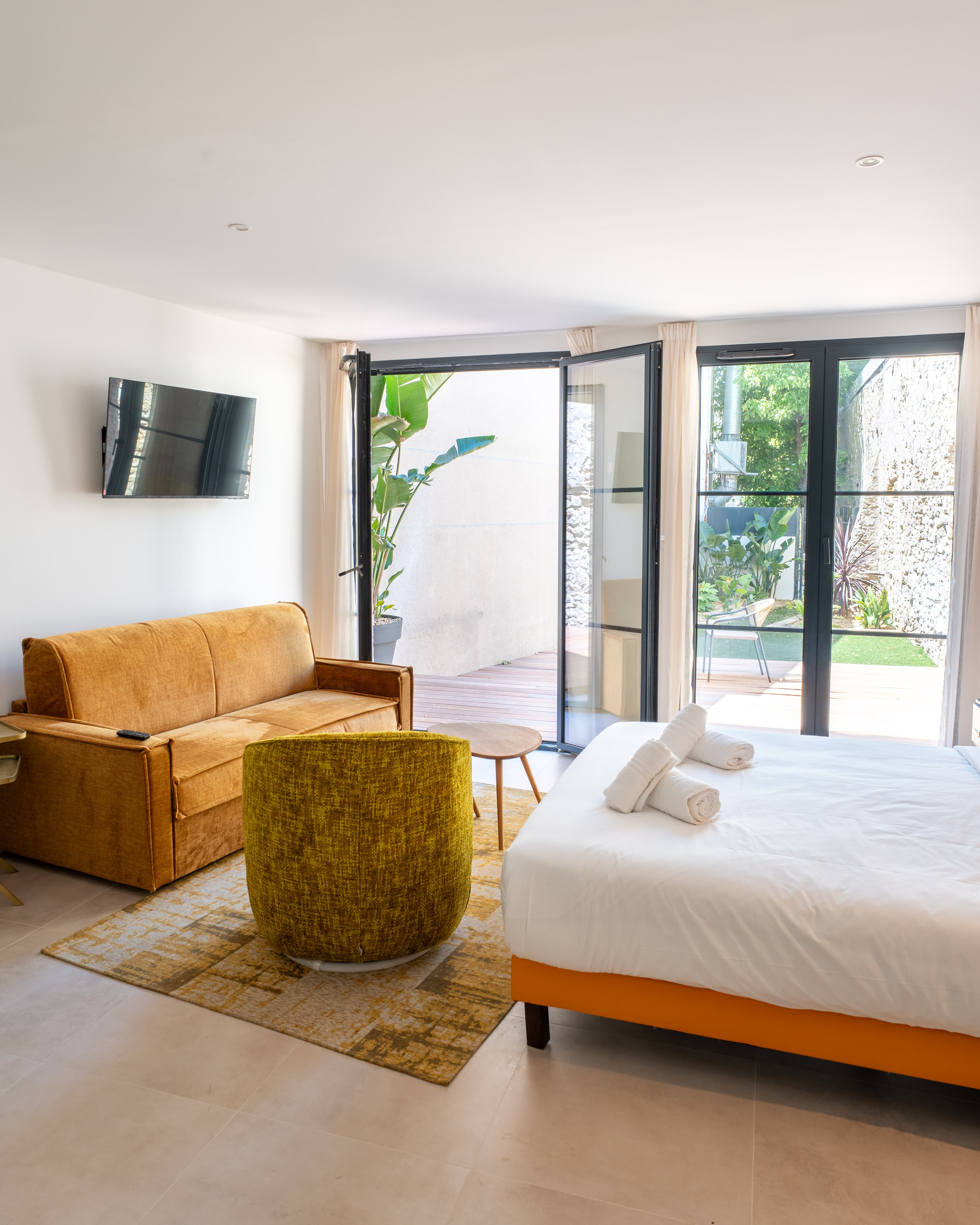Superior Suite with Garden